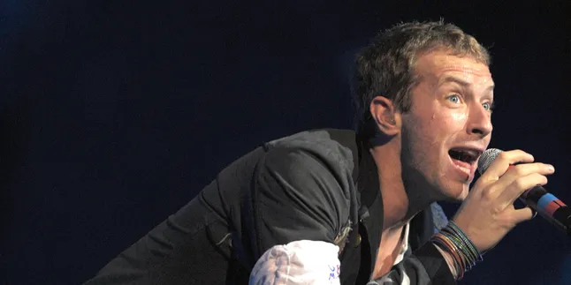 'Pelukan' Chris Martin Bikin Wanita-Wanita Hollywood Tak Berkutik