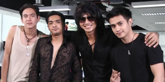Pemain Film Slank Ngaku Mirip dengan Personil Aslinya Pemain Film Slank Ngaku Mirip dengan Personil Aslinya