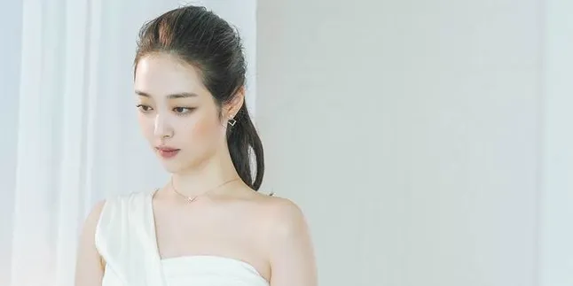 Pemakaman Choi Sulli Akan Digelar Secara Tertutup Pemakaman Choi Sulli Akan Digelar Secara Tertutup