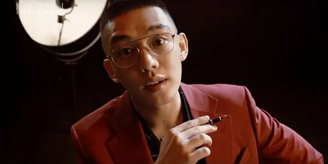 Pembacaan Naskah 'CHICAGO TYPEWRITER', Yoo Ah In Penuh Semangat Pembacaan Naskah 'CHICAGO TYPEWRITER', Yoo Ah In Penuh Semangat