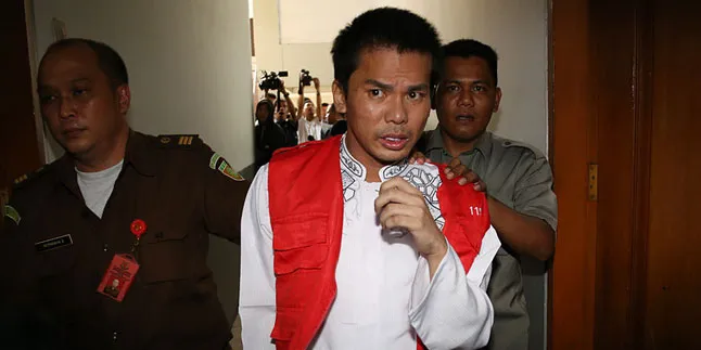 Pembacaan Pledoi, Mucikari RA Ucapkan Banyak Permohonan Maaf Pembacaan Pledoi, Mucikari RA Ucapkan Banyak Permohonan Maaf