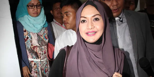 Pemeriksaan Edies Adelia Terhenti di Pertanyaan Ke-17
