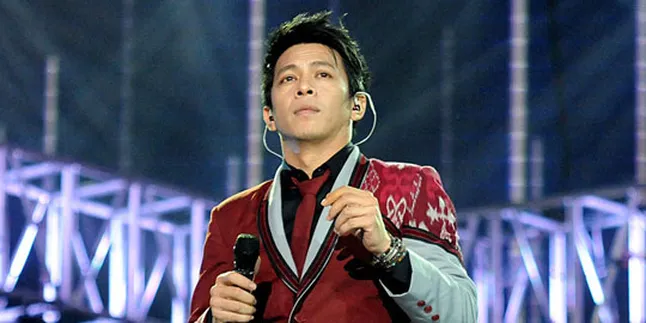 Pemeriksaan Kasus Ariel NOAH - Pramugari Ditunda