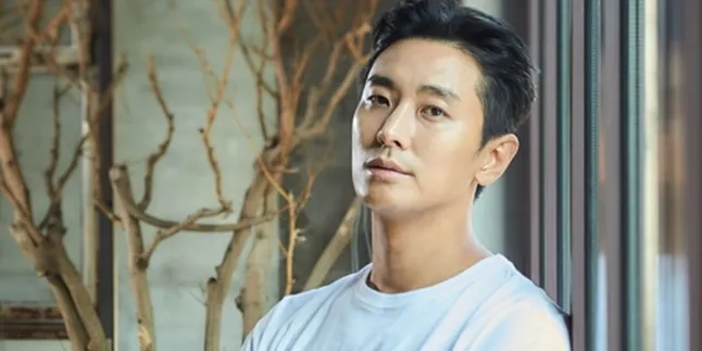 Pemotretan Joo Ji Hoon di Bali, Makan Mie Goreng dan Sate Lilit