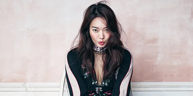 Pemotretan Marie Claire, Shin Min Ah Tampil Cantik Menawan