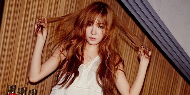 Pemotretan Terbaru Tiffany SNSD, Cantik Dengan Pakaian Terbuka