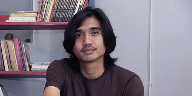 Penampakan Rumah Duta Sheila On 7 Dari Depan, Pagar Dicoret-Coret