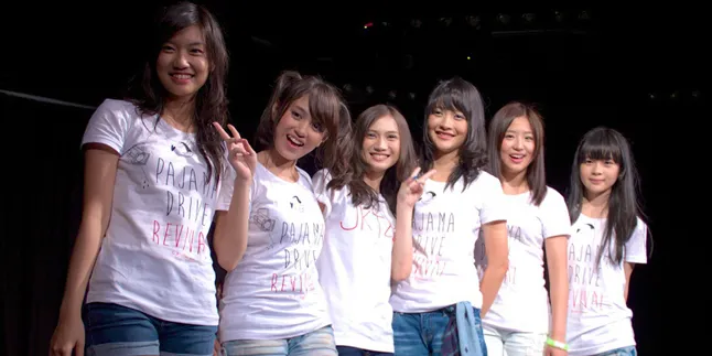 Penampilan Energik JKT48 di Jak-Japan Matsuri