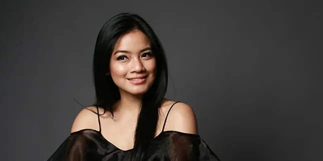 Penasaran, Baby Juna Sering Menirukan Titi Kamal Saat Yoga