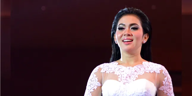 Penata Rambut Syahrini Beber Kisah di Balik Jet Pribadi, Intip! Penata Rambut Syahrini Beber Kisah di Balik Jet Pribadi, Intip!