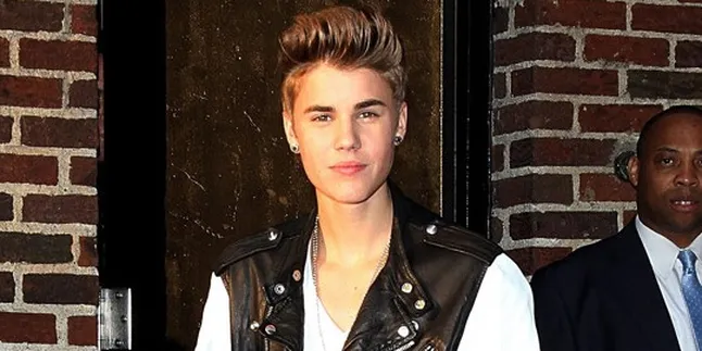 Pencuri Laptop Justin Bieber Sebar Teror