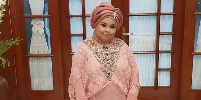 Pendem Dirinya Sendiri di Tumpukan Pasir, Kekeyi Minta Tolong Pangeran Berkuda