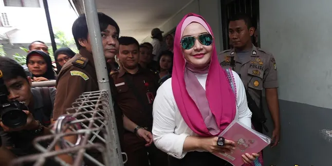 Pengacara Anggap Kasus Edies Adelia Aneh Pengacara Anggap Kasus Edies Adelia Aneh