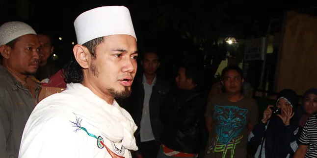 Pengacara Guntur Bumi Pertanyakan Kasus Pencurian di Balikpapan Pengacara Guntur Bumi Pertanyakan Kasus Pencurian di Balikpapan