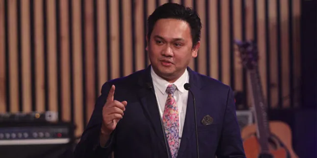 Pengacara: Tweet Farhat Menekan Psikis Putra Ahmad Dhani Pengacara: Tweet Farhat Menekan Psikis Putra Ahmad Dhani
