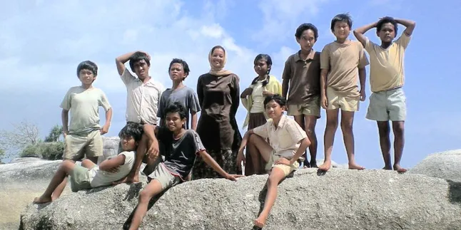 Pengakuan Ikal 'LASKAR PELANGI' Jelang Kematian Verrys Yamarno Pengakuan Ikal 'LASKAR PELANGI' Jelang Kematian Verrys Yamarno