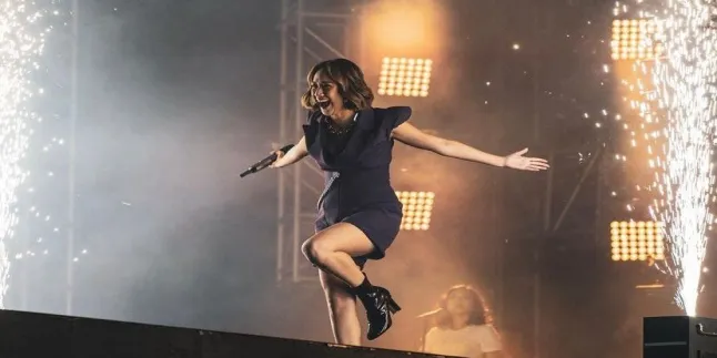 Pengalaman Pertama Drive In Concert Bunga Citra Lestari, Noah Sinclair Setia Menemani