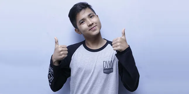 Pengalaman Pertama Jirayut Naik Sepeda Layang, Takut Tapi Harus Senyum