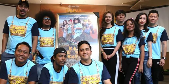 Pengalaman Syuting 'KAPAL GOYANG KAPTEN', Disamperin Ketua RT - Mabuk Laut Tiap Hari Pengalaman Syuting 'KAPAL GOYANG KAPTEN', Disamperin Ketua RT - Mabuk Laut Tiap Hari