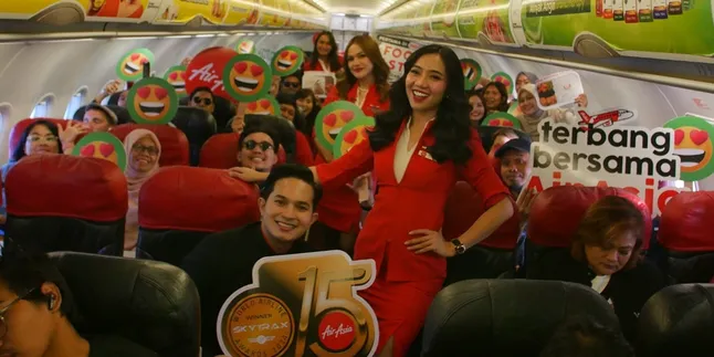 Pengelaman Unik di Atas Ketinggian 36 Ribu Kaki, AirAsia Tawarkan Terbang dengan Hidangan Khas Asia Tenggara