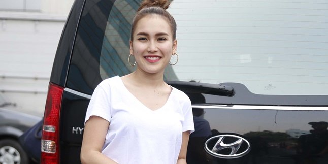 Income Decreased Due to the Impact of Corona, Ayu Ting Ting is Willing to Sell Bakpao