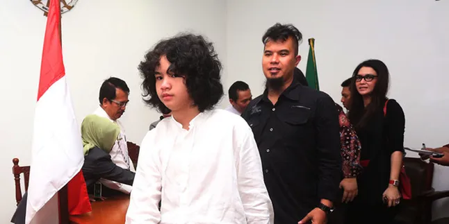 Pengorbanan Ahmad Dhani Demi Sidang Terakhir AQJ