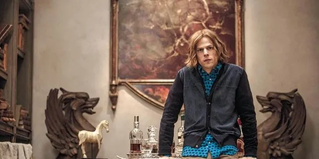 Penjahat 'BATMAN V SUPERMAN' Minta E-Mail Fans, Buat Apa?