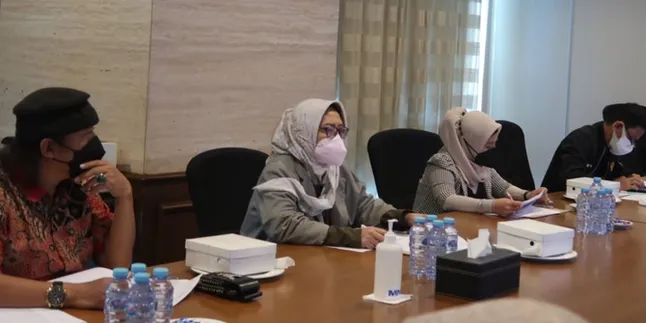 Penjurian Pemilihan Video Klip Terbaik di Anugerah Dangdut Indonesia 2021 Berlangsung Sengit, Siapa Jagoanmu? Penjurian Pemilihan Video Klip Terbaik di Anugerah Dangdut Indonesia 2021 Berlangsung Sengit, Siapa Jagoanmu?