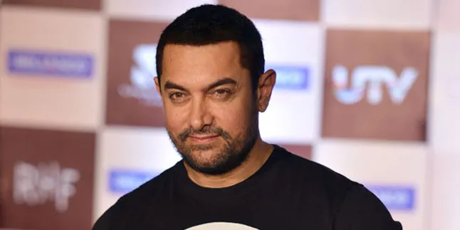 Penuh Totalitas, Aamir Khan Tak Ragu Jadi 'Anjing' Penuh Totalitas, Aamir Khan Tak Ragu Jadi 'Anjing'
