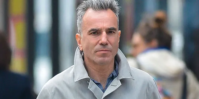 Penulis Novel 007 Ingin Daniel Day lewis Jadi James Bond