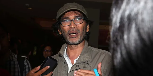 Penyakit Belum Jelas, Alex Komang Masuk Rumah Sakit