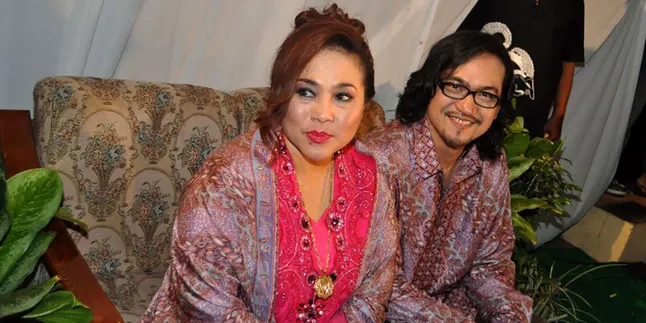 Penyakit Nunung Membuat Tubuhnya Seperti Terbakar