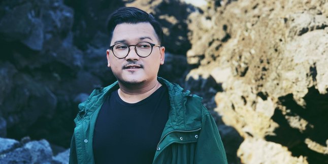 Penyanyi Darryl Wezy Luncurkan Video Musik lagu Kemarau Terakhir