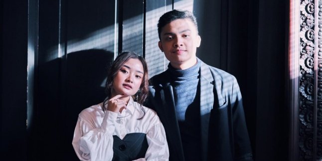 Penyanyi Duet Bonn dan Thalia Jalani Debut Bawakan Lagu Ciptaan Denny Chasmala