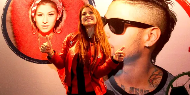 Penyanyi Indonesia Bawakan Anthem Piala Dunia Brasil 2014!