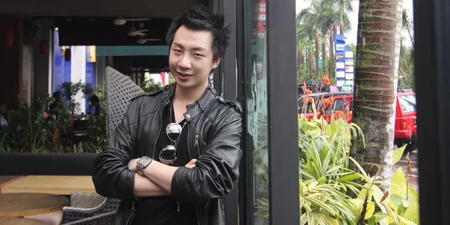 Penyanyi Ini Siap Bersaing Dengan Afgan Syahreza