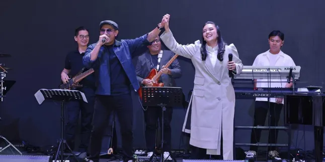 Penyanyi Muda Indonesia Amagra Luncurkan Dua Single Baru Penyanyi Muda Indonesia Amagra Luncurkan Dua Single Baru