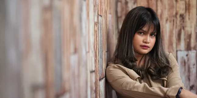 Penyanyi Tisya Liotta Garap Mini Album 'TIMELINE', Mengurai Kisah Cinta Penuh Dilema