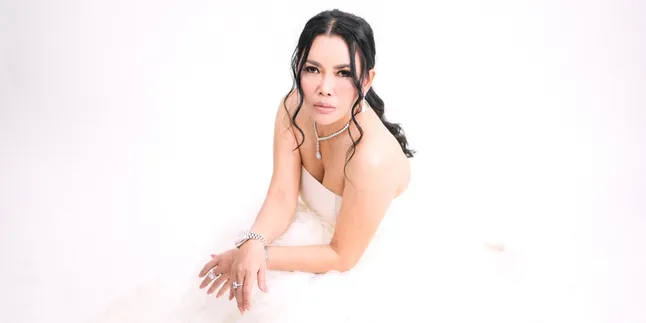 Penyanyi Uci Flowdea Rilis Single Rohani, Lirik Berdasar Kehidupan Masa Lalu yang Kerap Mabuk Saat Stres