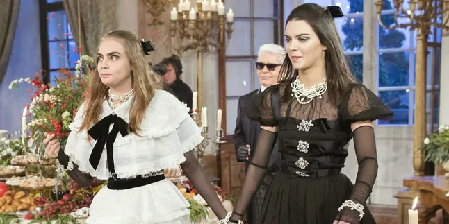 'Perang' Gaya Kendall Jenner vs Cara Delevingne, Siapa Juaranya? 'Perang' Gaya Kendall Jenner vs Cara Delevingne, Siapa Juaranya?