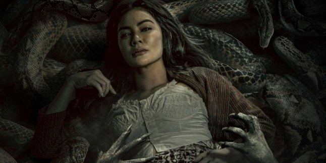 Play Beautiful Widows in Horror Film 'PAKU TANAH JAWA', Masayu Anastasia Competes Acting with Snakes