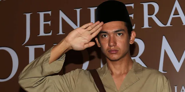Perankan Jenderal Soedirman, Adipati Dolken: Berat - Penuh Kritik