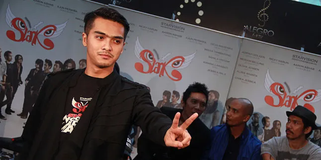 Perankan Kaka Slank, Ricky Harun Terbantu Gigi Palsu