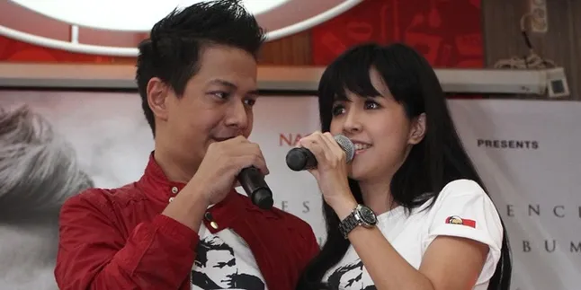 Perceraian Yeslin Wang - Delon Bisa Jadi Karena Anjing dan Anak