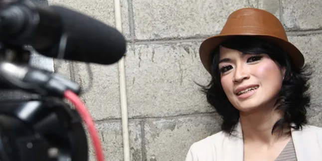 Perceraian Yulia Rachman - Demian Aditya Sisakan Cicilan Mobil Perceraian Yulia Rachman - Demian Aditya Sisakan Cicilan Mobil