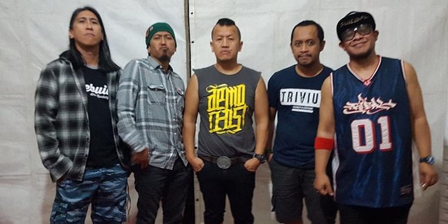 Perdalam Agama Islam, Yukie Hengkang dari PAS BAND?