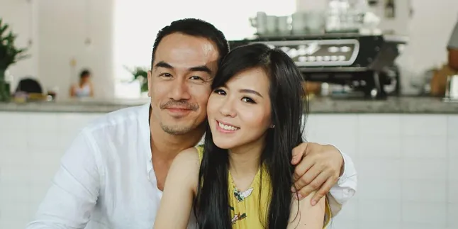 Perdana! Julie Taslim Buka-Bukaan Tentang Hidupnya Perdana! Julie Taslim Buka-Bukaan Tentang Hidupnya