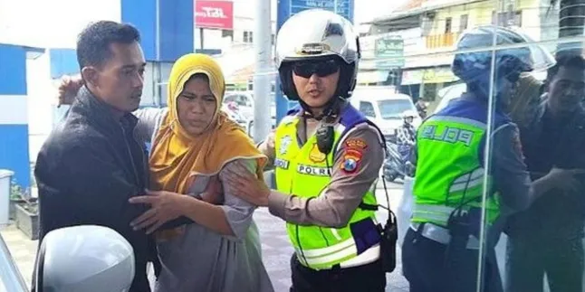 Perempuan di Malang Kondisi Kontraksi Terjebak Dalam Kepadatan Arus Mudik