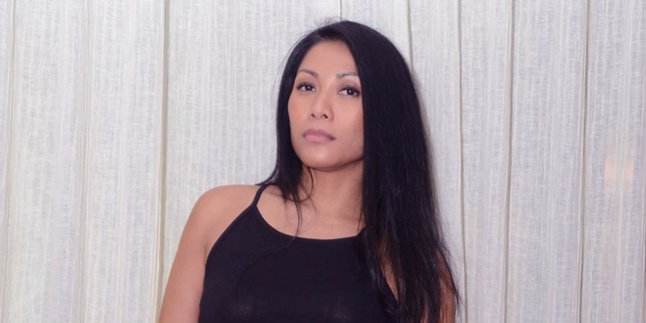 'Perfect World' Anggun Sukses Tembus Chart US Billboard