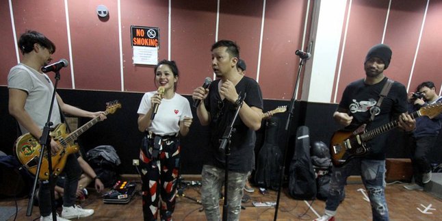 Perform di Konser 15 Tahun Andien, The Cash Hanya Latihan 3 Kali!